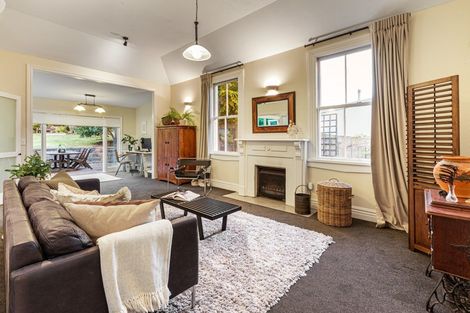 Photo of property in 10 High Street, Devonport, Auckland, 0624