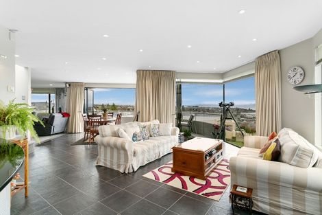 Photo of property in 1/72 Harvey Street, Waipahihi, Taupo, 3330