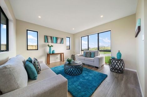 Photo of property in 3 Captain Rings Drive, Papakura, 2110
