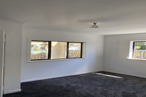 Photo of property in 17 Cosgrave Road, Papakura, 2110