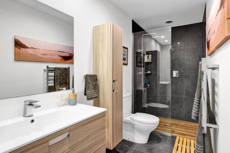 Photo of property in 8 Bright Way, Lower Vogeltown, New Plymouth, 4310