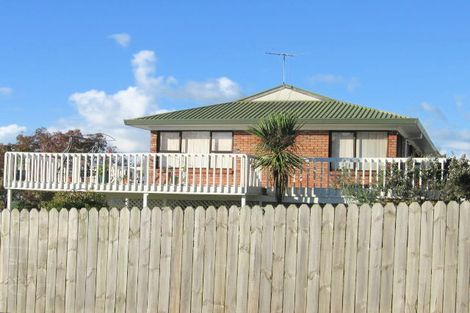 Photo of property in 3/4 Rakaia Rise, Clover Park, Auckland, 2019