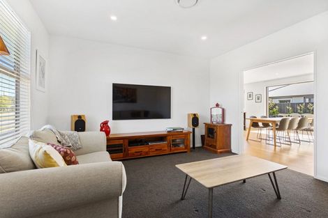 Photo of property in 2 Guyon Street, Marshland, Christchurch, 8083