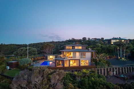 Photo of property in 18b Kaha Place, Russell, 0272