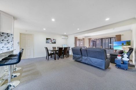 Photo of property in 96 Pitt Avenue, Clendon Park, Auckland, 2103