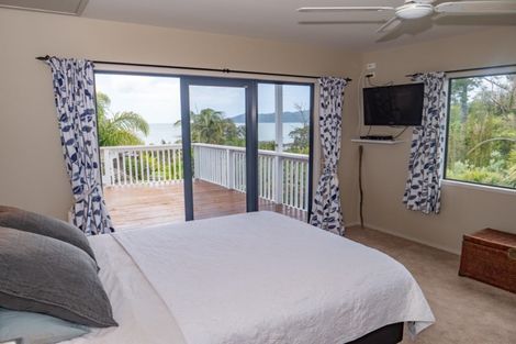 Photo of property in 44 Heretaunga Crescent, Cable Bay, 0420