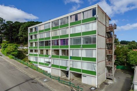 Photo of property in Beresford Apartments, 16/118 Russell Terrace, Berhampore, Wellington, 6023