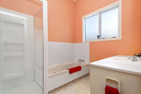 Photo of property in 53 Winston Street, Crofton Downs, Wellington, 6035