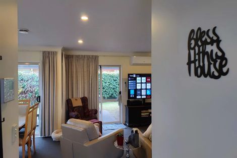 Photo of property in 3 Lantern Court, Henderson, Auckland, 0612