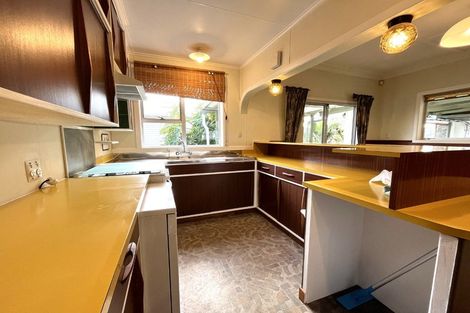 Photo of property in 43 Dorset Avenue, Westown, New Plymouth, 4310