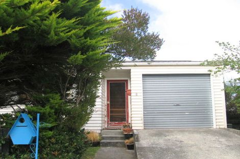 Photo of property in 18 Cobar Close, Maupuia, Wellington, 6022