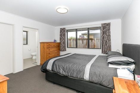 Photo of property in 8 Max Landing, Grandview Heights, Hamilton, 3200