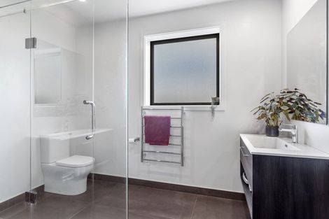 Photo of property in 60 Parsonage Road, Woodend, 7610