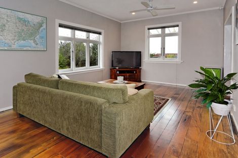 Photo of property in 179 Titirangi Road, New Lynn, Auckland, 0600