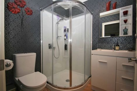 Photo of property in 16 Fowler Road, West Plains, Invercargill, 9874