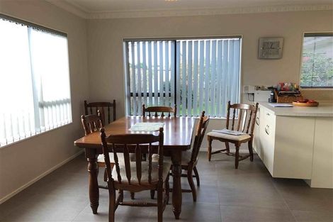 Photo of property in 34 Roskilda Crescent, Taradale, Napier, 4112