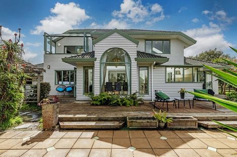 Photo of property in 26 Merewhira Road, Paremoremo, Albany, 0793