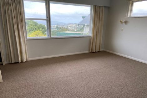 Photo of property in 37 Huntleigh Park Way, Ngaio, Wellington, 6035