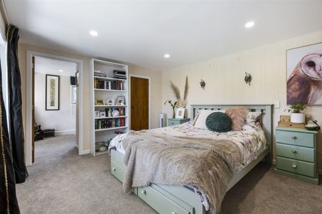 Photo of property in 100a Mellons Bay Road, Mellons Bay, Auckland, 2014