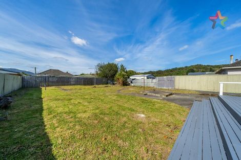Photo of property in 11 Russell Road, Wainuiomata, Lower Hutt, 5014