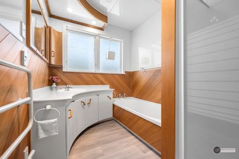 Photo of property in 24 Cypress Drive, Maungaraki, Lower Hutt, 5010