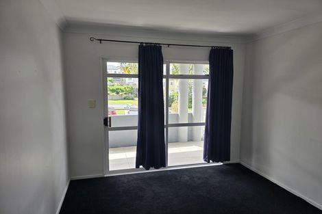 Photo of property in 18 Belleaire Court, West Harbour, Auckland, 0618