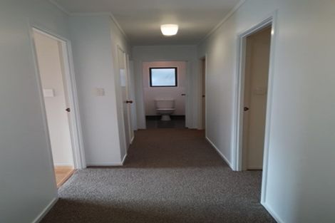 Photo of property in 112 Hutchinsons Road, Bucklands Beach, Auckland, 2014