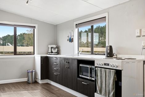 Photo of property in 24 Queen Street, Pareora, 7912