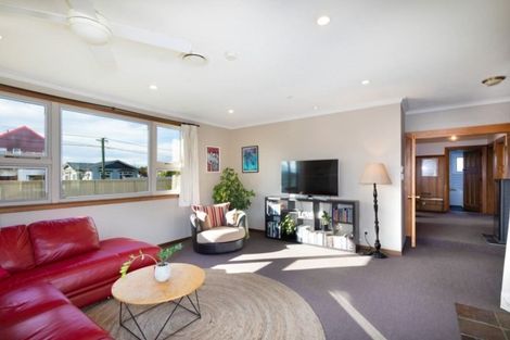 Photo of property in 37 Young Street, Somerfield, Christchurch, 8024