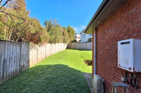 Photo of property in 38 Borneo Drive, Fairview Heights, Auckland, 0632