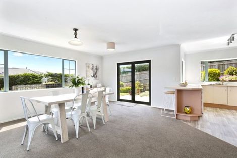 Photo of property in 128 Woodman Drive, Tawa, Wellington, 5028