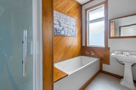 Photo of property in 2 Milton Street, Somerfield, Christchurch, 8024