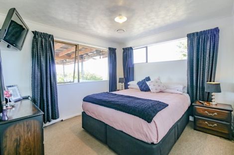 Photo of property in 28 Heatherlea Heights, Feilding, 4702