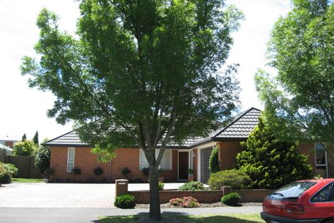 Photo of property in 17 Berkshire Drive, Avonhead, Christchurch, 8042