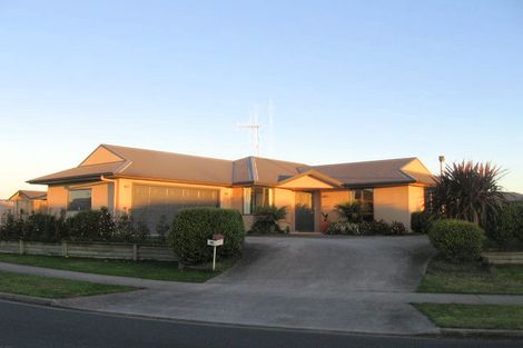 Photo of property in 75 Diomede Glade, Flagstaff, Hamilton, 3210