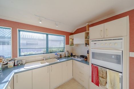 Photo of property in 5 Montague Way, Taradale, Napier, 4112