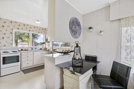 Photo of property in 1/14 Lynn Road, Bayview, Auckland, 0629