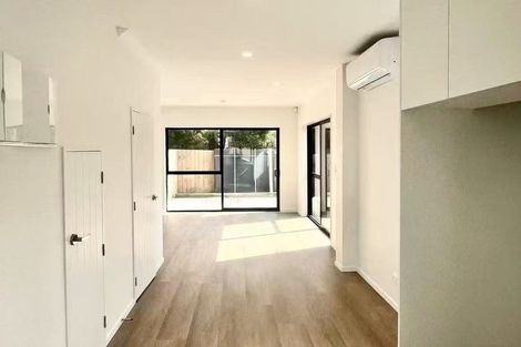 Photo of property in 8/1 Kahikatea Place, Ranui, Auckland, 0612