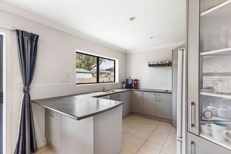 Photo of property in 94 Collingwood Road, Waiuku, 2123