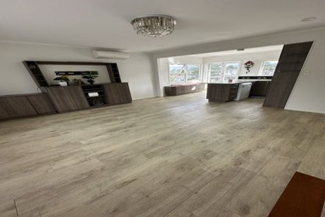 Photo of property in 19 Camelot Place, Glenfield, Auckland, 0629