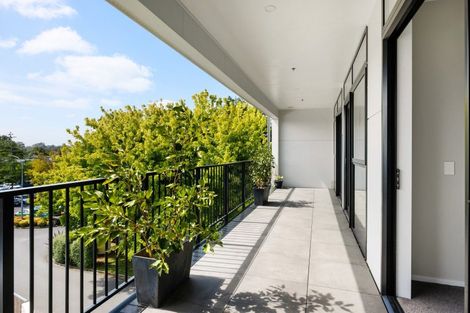 Photo of property in 203/86 Alpha Street, Cambridge, 3434