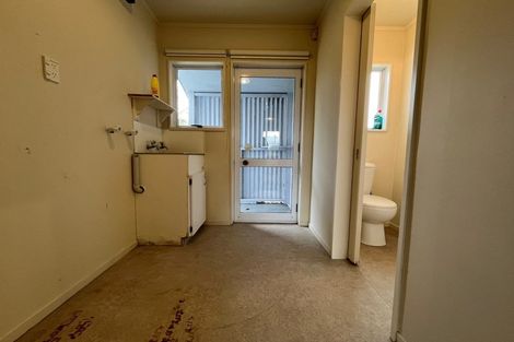 Photo of property in 34 Oxford Street, Fairfield, Hamilton, 3214
