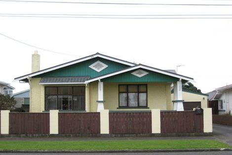 Photo of property in 27 Sackville Street, Fitzroy, New Plymouth, 4312
