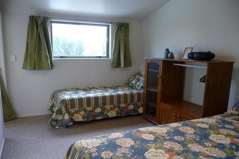 Photo of property in 25 Main Road, Hector, 7822