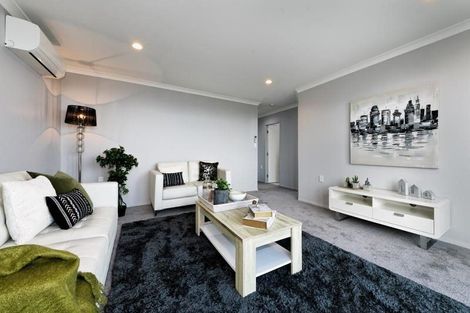 Photo of property in 11k Clearwater Cove, West Harbour, Auckland, 0618