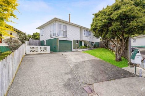 Photo of property in 14 Valencia Place, Manurewa, Auckland, 2102