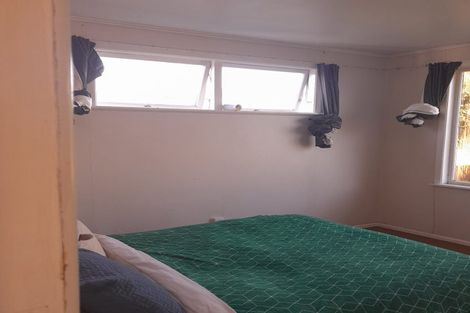 Photo of property in 60 Kingdale Road, Henderson, Auckland, 0610