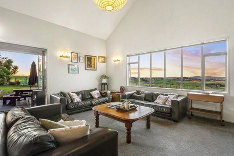 Photo of property in 288 Rimmer Road, Helensville, 0875