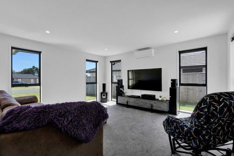 Photo of property in 44 Aratapu Street, Waitara, 4320