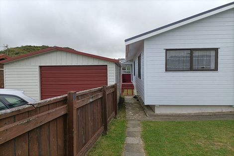Photo of property in 305 Maungaraki Road, Maungaraki, Lower Hutt, 5010